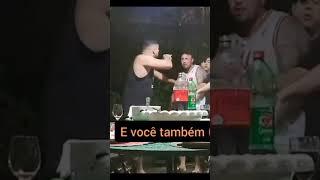 Tiago Reis brigando com Léo da Hornet 