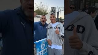 Mason Greenwood avec un fan au centre d'entraînement de Marseille. #football #shorts