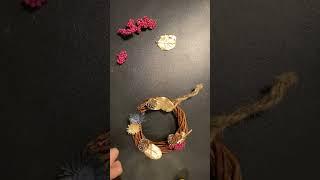 Make a success of handmade wreaths!
