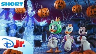 Mickey Mouse Halloween Spooky Stories  | A Goofy Ghost Story | Episode 1 | @disneyjr