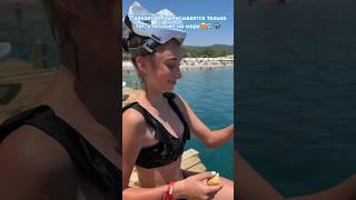 Кормлю рыбок #shortsvideo #море #турция #турция2023 #кемер #море #комарово #реки2023