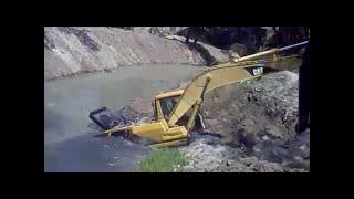 excavator stuck in river, excavator stuck in mud, amazing heavy equipment fails