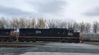 Illinois Central 1024 SD70 leading Q392 arriving in the CSX Selkirk Yard! Must see!