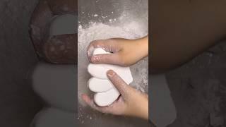 Gym chalk  #asmr #gymchalk #satisfyingvideos #crunchy#asmrcommunity #oddlysatisfying #stressrelief