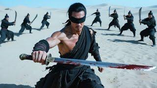 2025 Action Movie:The besieged blind man is a hidden kung fu master, kills 100 killers with a stick!