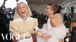 Hailey Bieber Gasped When She Saw Emma's Look | Met Gala 2022 With Emma Chamberlain | Vogue