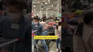 Busy Costco cashier in Japan!! Never miss to watch!