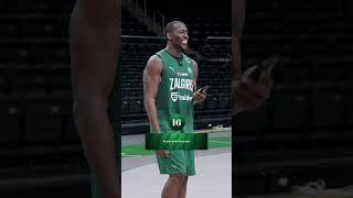 Bryant and Sirvydis go head-to-head in a challenge that tests both brains and skills. 