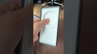 Чехол спрятан в коробке iPhone