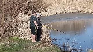 Рыбалка в Полтаве река ВорсклаСмешные РыбакиБешеные УловыUnreal Fishing Vorskla River Ukraine