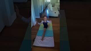 Stepping into the splits...kind off  #splits #gymnastics