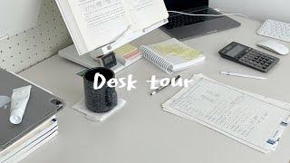  Desk Tour : 공부하는 사람이 24/7 함께하는 필수템! | 구덕자 이벤트 | 어쩌다 미니멀리스트 | 책상, 독서대, 계산기, 노트, 책장, 시계, 안경 추천