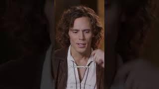 Sam Claflin's favorite '70s band? Fleetwood Mac! | Daisy Jones & The Six