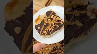 High-Protein Snickers Cheesecake Squares 