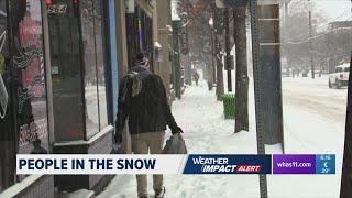 Louisville residents enjoy snow, help each other during winter storm