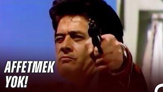 Cüneyt Arkın, Düşmanını Metreler Öteden İndirdi! | Bin Defa Ölürüm