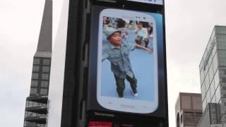 Samsung Galaxy S III Times Square Share   Cyril M    Dance