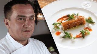 Signature Dish von TORSTEN MICHEL: "Gezupftes Königskrabbenfleisch mit Krustentiergelee"