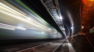 Loetschberg Summit Tunnel (Switzerland) - Installation of the slab track during operation