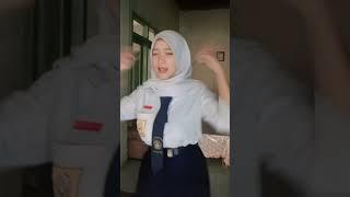 SMP ga ada lawan emang.. #fyp #jilbab #smp #beranda #viral #asupan #bocil #goyang #jogettiktok