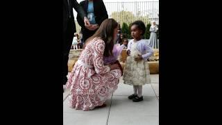 Wow, check up Princess Catherine lovely moment with this black kid  so loving  #katemiddletion