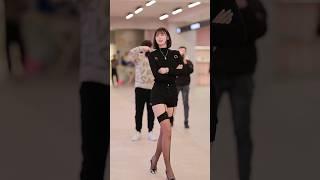 beautiful girl street fashion outfits style #tiktok #chinesefashion #mejoresstreetfashion #shorts