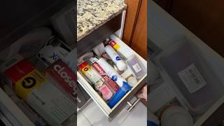 Organizing the bathroom drawer  #asmr #organize #asmrsounds #organizing #organizer #asmrvideo