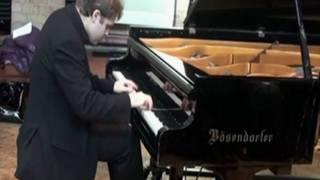 Alexey Chernov plays Rimsky-Korsakov - Rachmaninov Flight of the Bumblebee