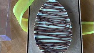 XL Cookies & Cream Chocolate Egg