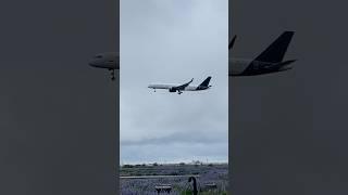 Landing Aircraft|Boeing 757