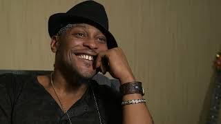 D'Angelo talks funk and plays a P-Funk tune.