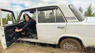 CAR STUCK || Stuck in a puddle and pushing a stuck car in high heels