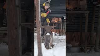 Forging a heart - Yule Calendar 1/4 #shorts