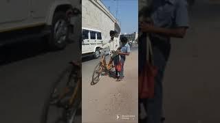 kid'slittle happiness#happiness #happy #help #ridewithrohit #worker #kidsvideo #kids