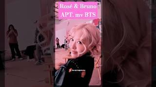 APT. mv behind the scene with Rosé ️ She's singing apt in a cute way #rosé_bruno_apt #shortsedit