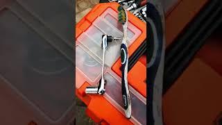 This mini ratchet wrench driver makes sense #Shorts #ASMR