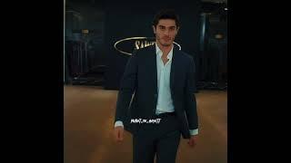 iconic walk #burakdeniz #asklaftananlamaz #youtuveshorts #murathayat #love #pyarlafzonmeinkahan