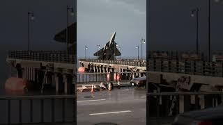 The American Pilot Made an Emergency Landing on the Pier