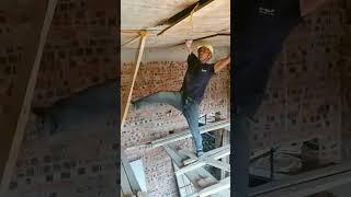 The process of dismantling the formwork by professionals