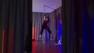 Pole exotic dance // BertieBanz // ON THE HUNT