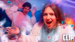 PYJAMA PARTY - PINK LILY (CLIP OFFICIEL)