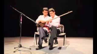 Uzbek national music "Rohat" in dutar.