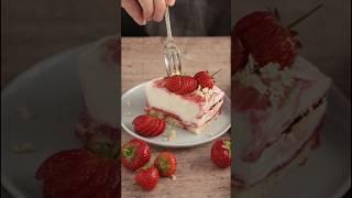 Geeistes Tiramisu mit Erdbeeren: Das Sommerdessert des Jahres 