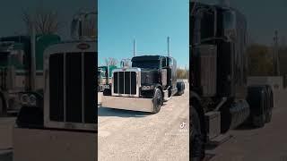 Black Peterbilt 389