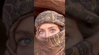 Юлия Барановская в пещере.