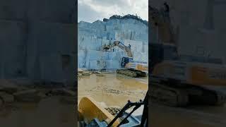 Excavator near me - Construction Machine CH Machines