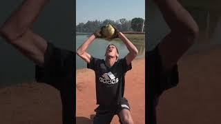 O melhor do mundo agora é três listras: receba!Simplesmente inimitável e magnífico, não tem jeito!