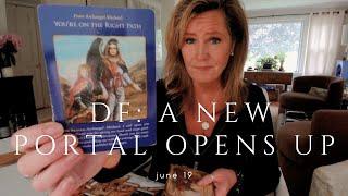 Your Daily Tarot Reading : A New Portal Opens Up For Divine Feminine - Will You Step Through?