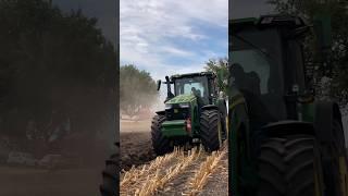 Listen to the raw power@agropeople_ua#johndeere #tractor #plowing #agriculture #sound #exhaust