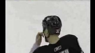 NHL Penguins Ruutu Dribbling Puck 45 Feet and Passes 3/20/08